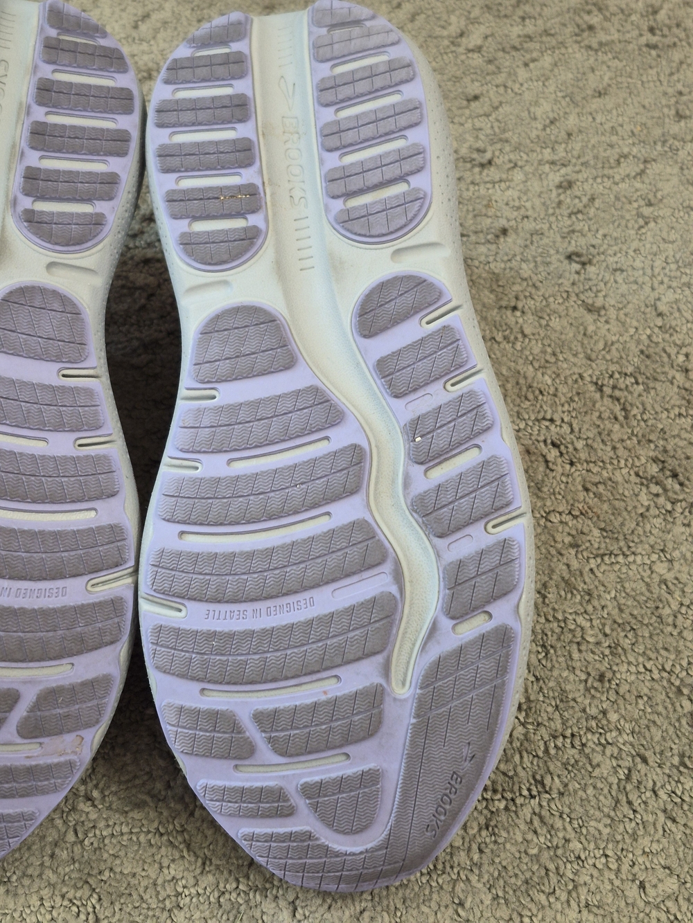Brooks Women’s Ghost Max 2 Gray and Lavender Size 7.5B - Picture 7 of 9